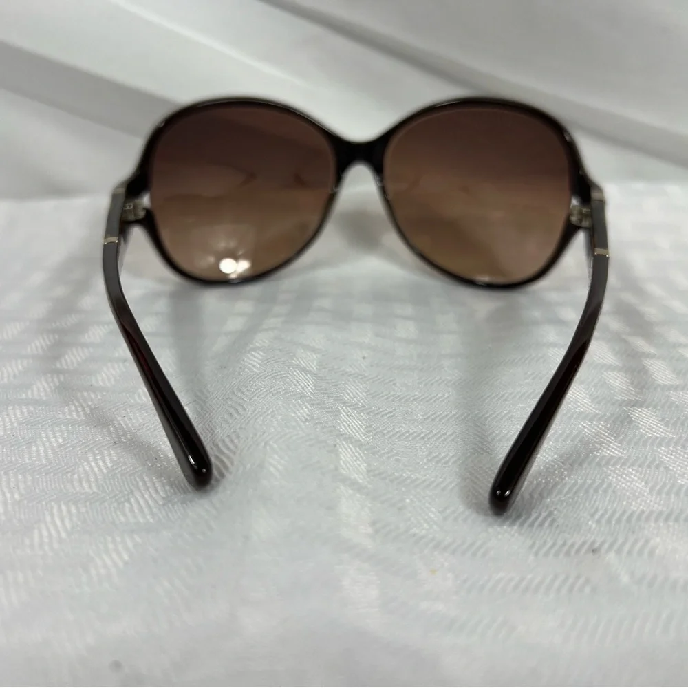 Michael Michael Kors Brown Oversized Gradient Sunglasses Case & Cloth